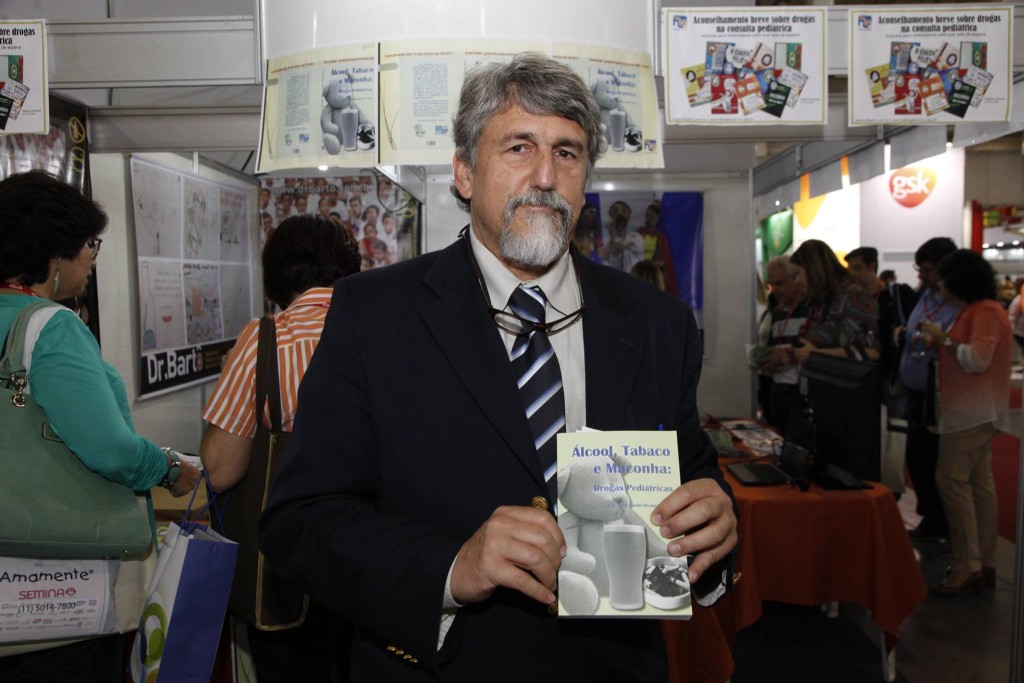 Dr. Lotufo durante o lançamento do livro, 14º Congresso Paulista de Pediatria