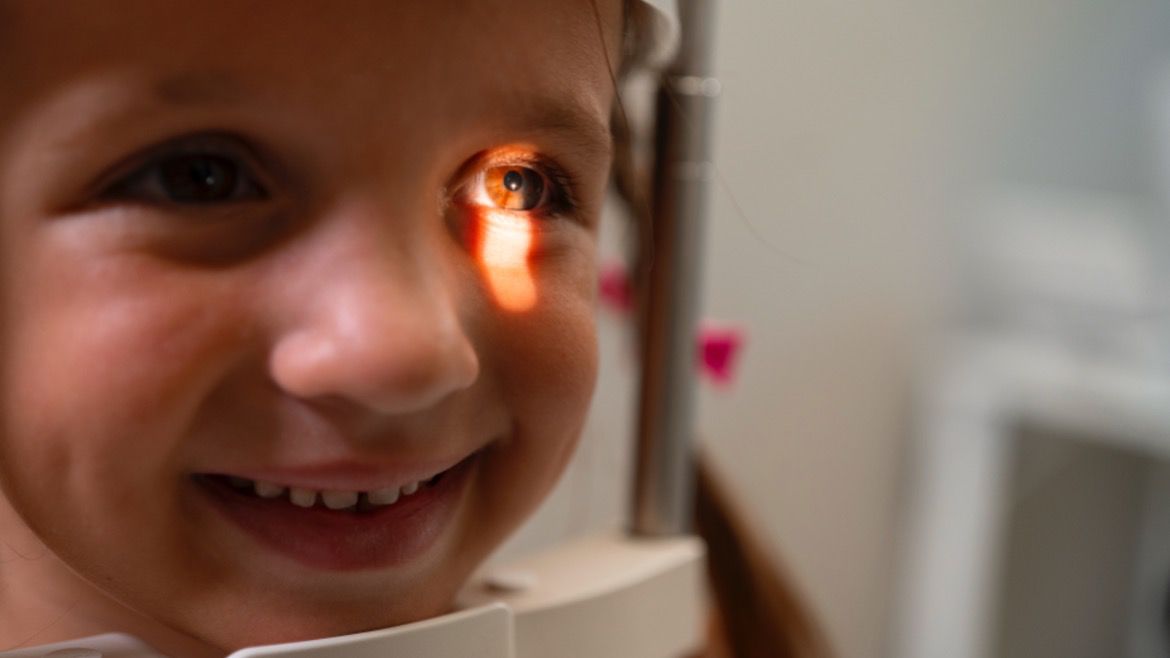 Saúde visual de crianças e adolescentes: cuidados essenciais para um desenvolvimento saudável