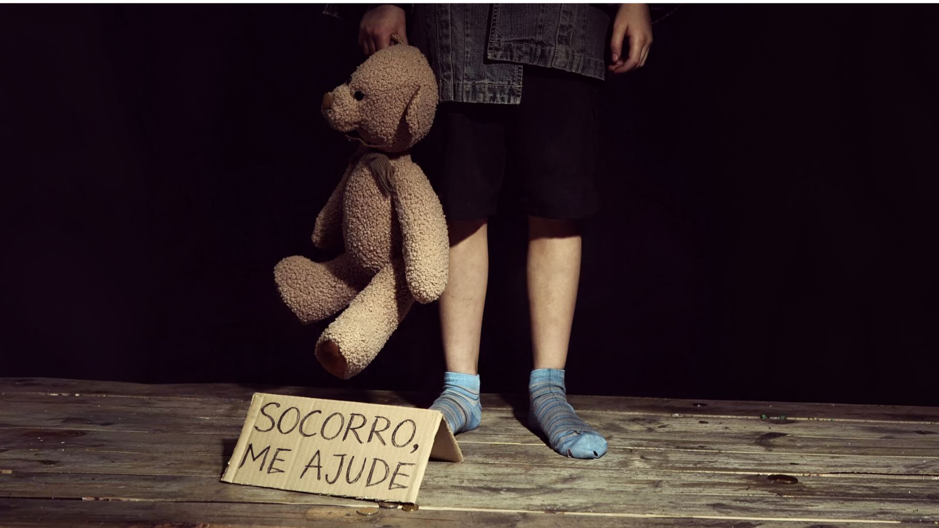 Combate à exploração sexual e o tráfico de mulheres e crianças